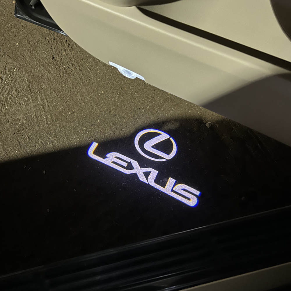 LED проекция подсветка логотипа двери LEXUS ES, UX, LM, LS, GS, RC, LC, GX, RX, RZ, IS (комплект 2 шт.) LED проекция подсветка логотипа двери LEXUS ES, UX, LM, LS, GS, RC, LC, GX, RX, RZ, IS (комплект 2 шт.)