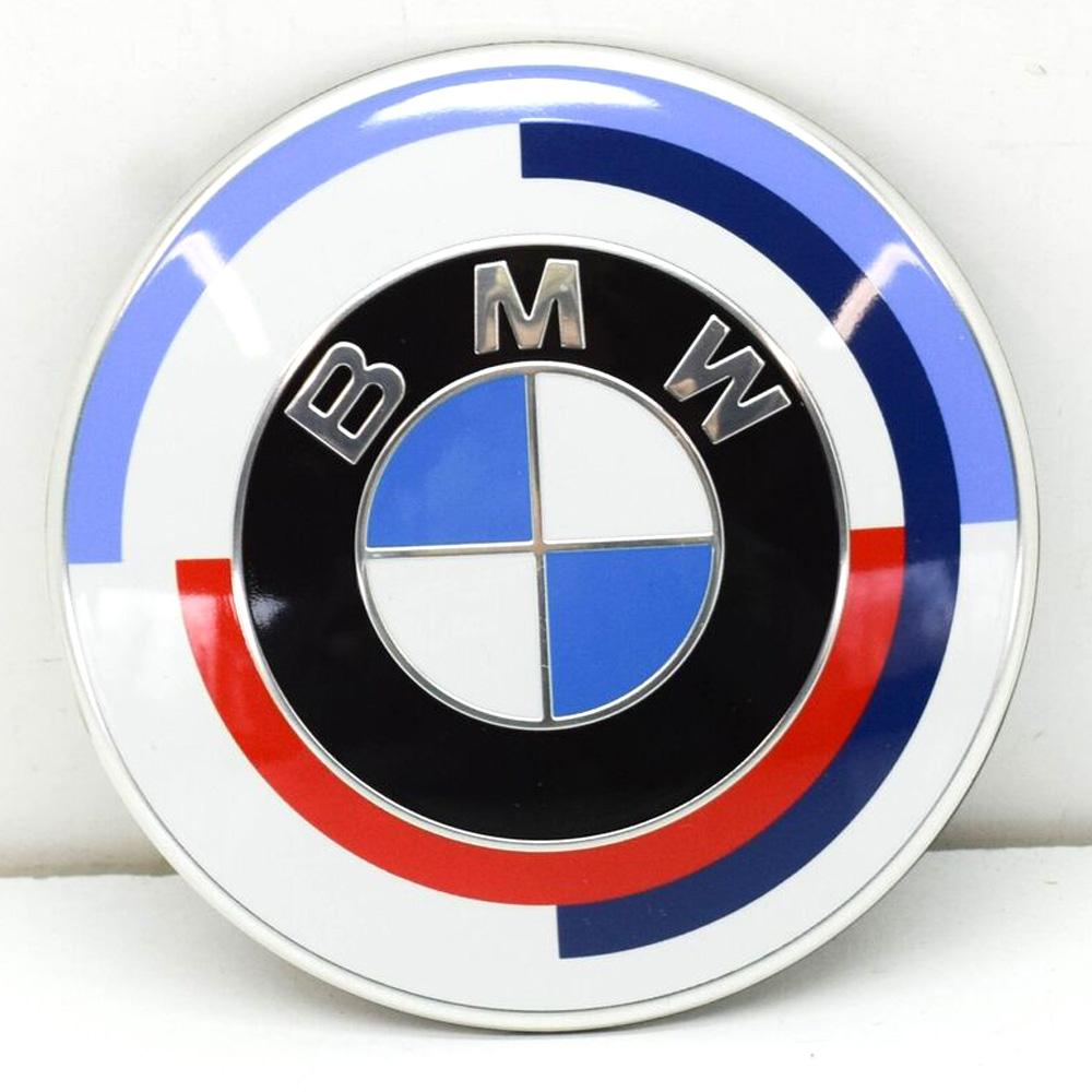 Эмблема логотип шильдик значок капота, багажника BMW (Юбилейная 50 лет) 51148132375 (74мм) 