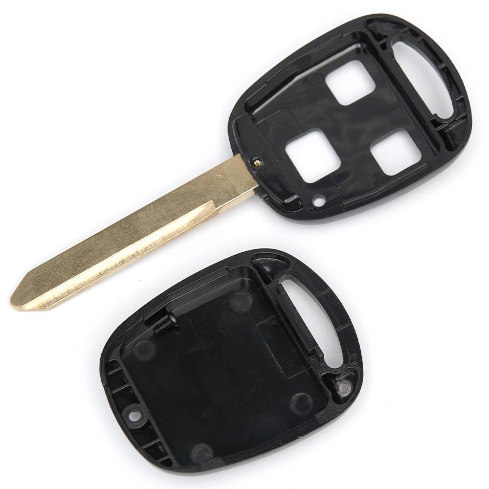 Корпус ключа на 3 кнопки Toyota Avensis , Corolla , RAV 4 , Camry 30 , Land Cruiser 100 ( J100 ) (лезвие TOY47)
