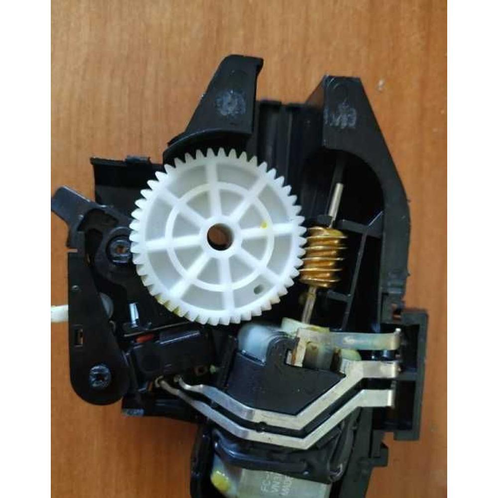 Шестерня замка багажника Volkswagen Golf 5/6 Tiguan 1 Passat B6 Seat Leon 2 Skoda Fabia 2 1K6827505D, 1K6827505E, 5M0827505E, 5ND827505, 1P0827505D