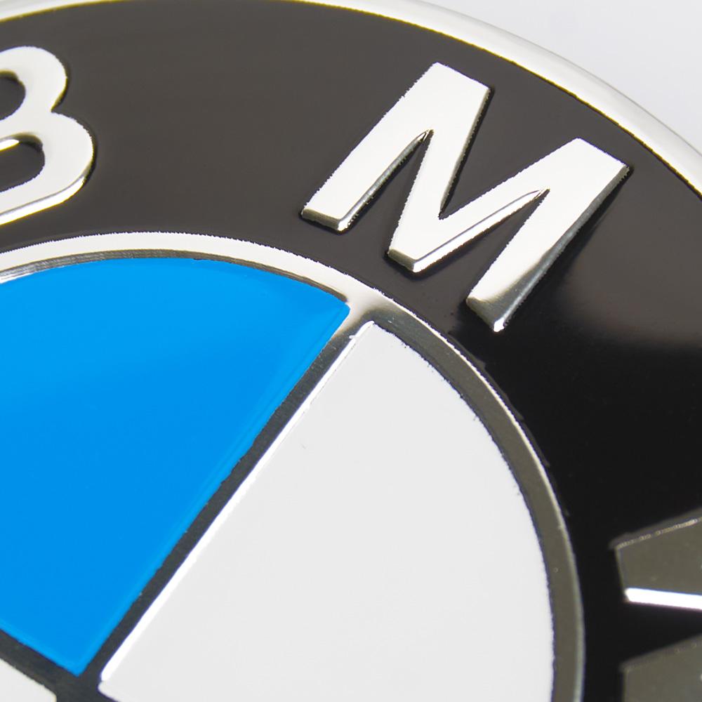 Эмблема логотип шильдик значок капота , багажника BMW E30 E32 E34 E36 E38 E39 E46 E60 E65 E66 E90 E91 E92 E93 X5 (E53 E70) X6 51148132375 ( синяя 82мм)